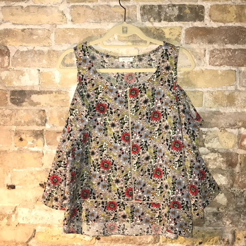 Cold shoulder top